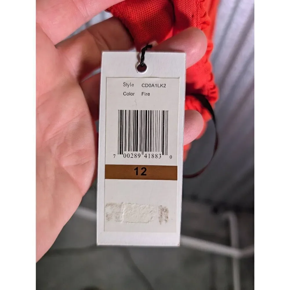 Calvin Klein details *size